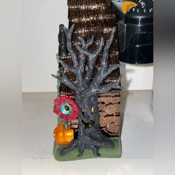 Bath & Body Works Haunted House Halloween Wallflower Plug Discontinued New - Picture 3 of 11